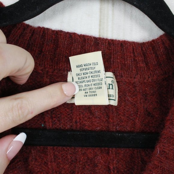 LL Bean Red 100% Wool Shetland V-Neck Cable Knit Pullover Vest Size L - Picture 5 of 9